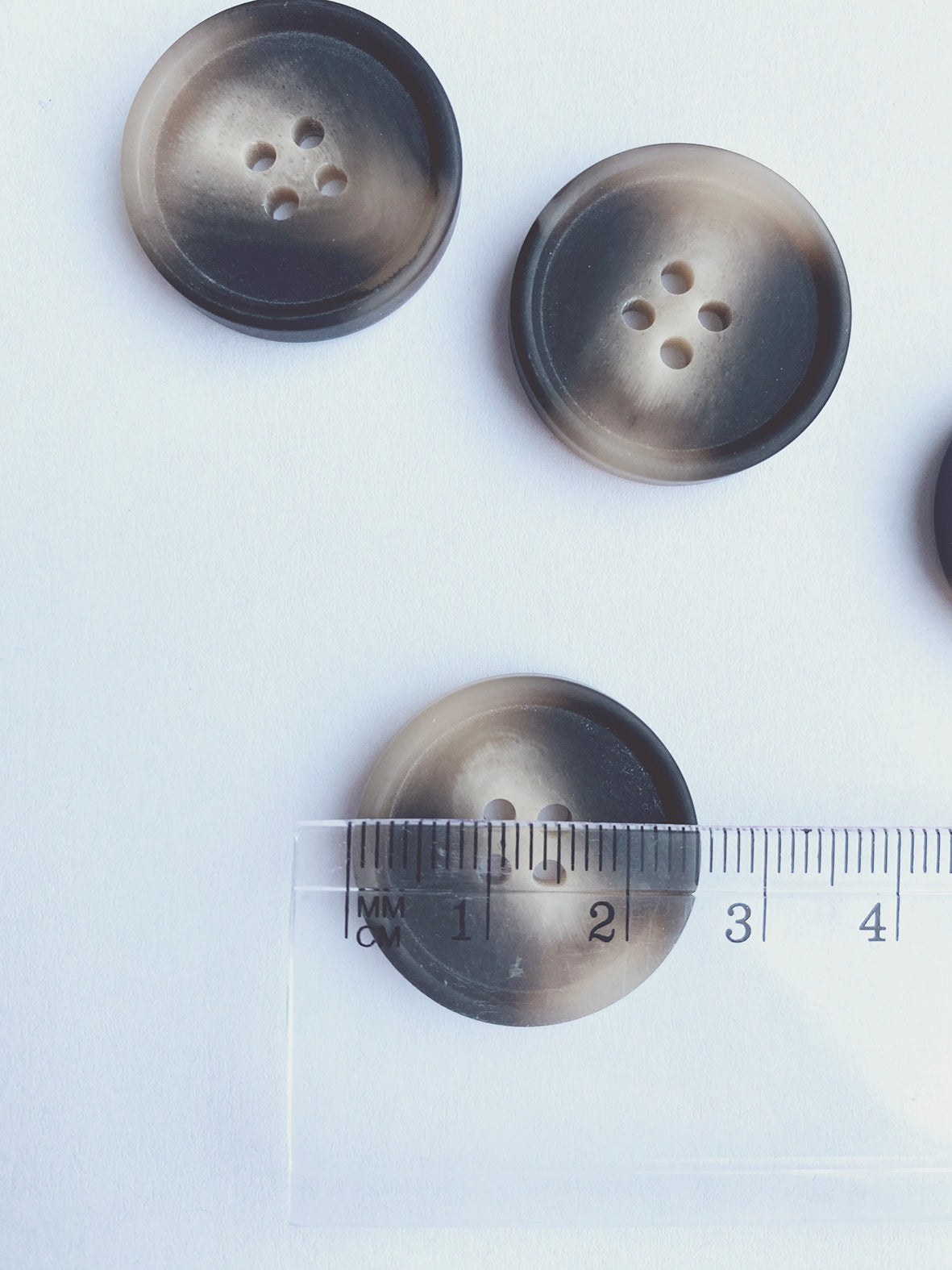 Botones de resina - café oscuro