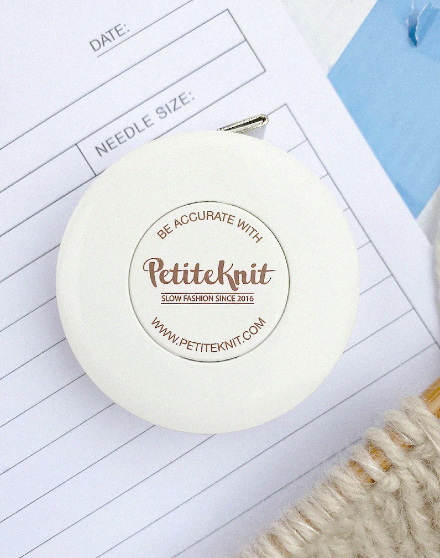 Huincha de medir "Be
accurate with Petiteknit"