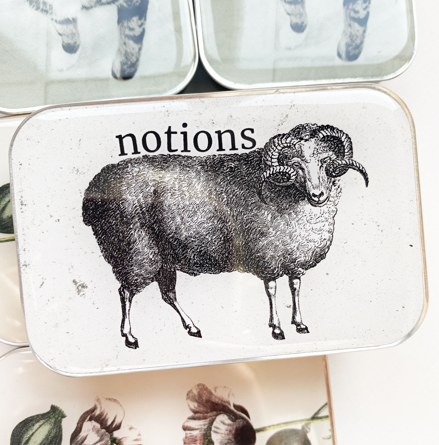 Cajas Metálicas Firefly Notes